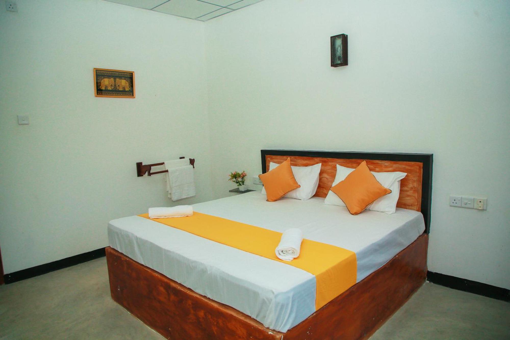 Samee Dream Guest Hotel Мидигама Ийст Екстериор снимка
