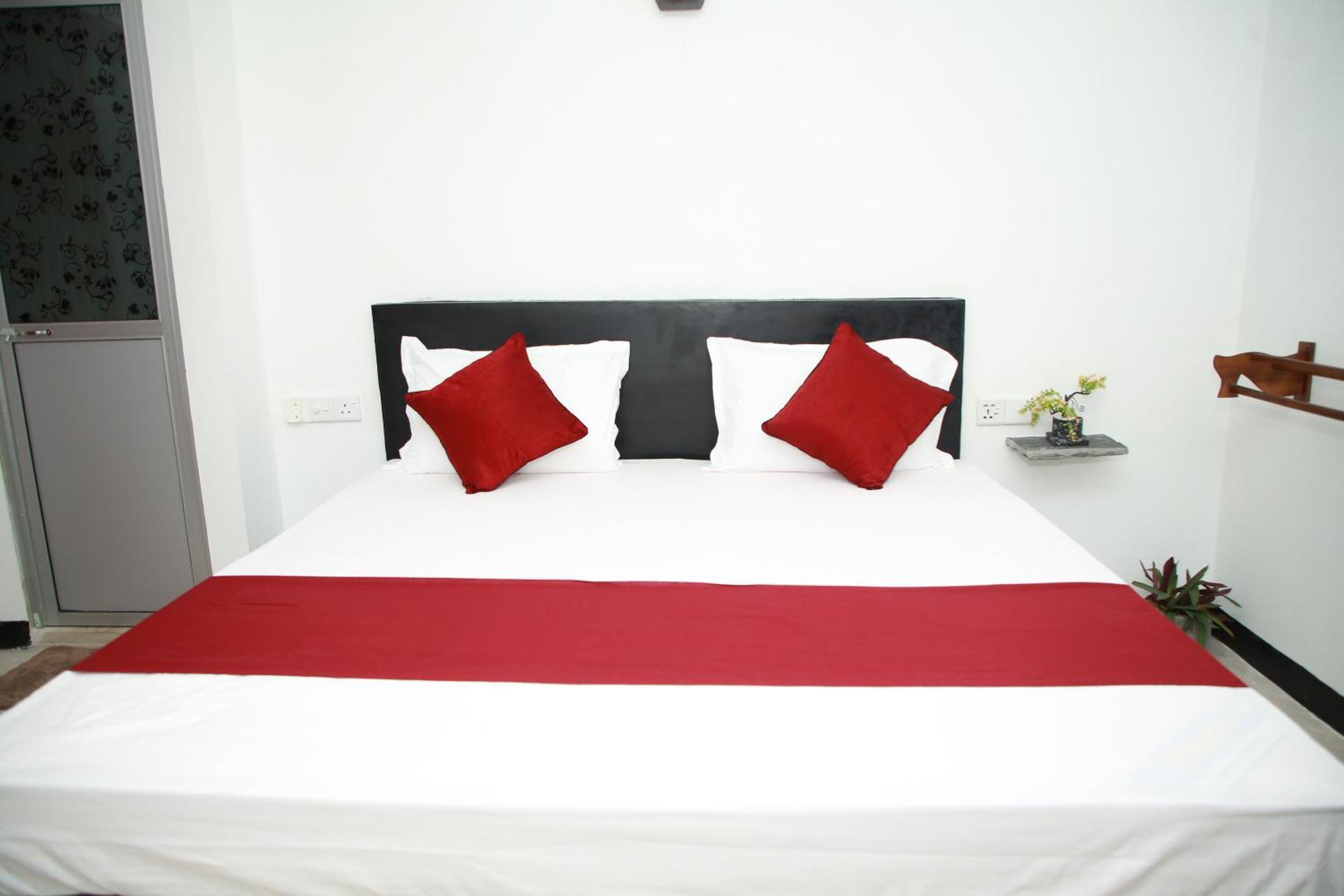 Samee Dream Guest Hotel Мидигама Ийст Екстериор снимка